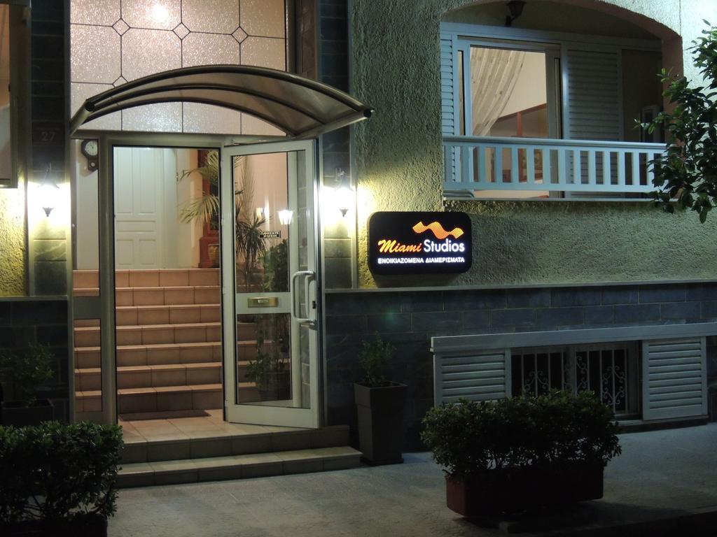 Miami Studios Лутра Едипсу Екстериор снимка